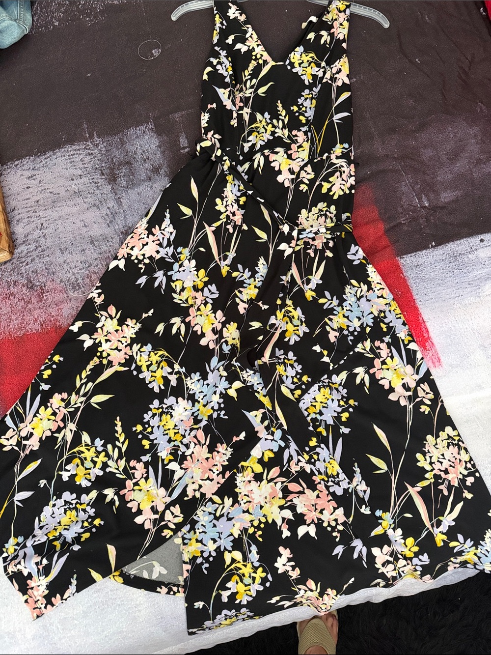 Calvin Klein Black Floral V-Neck Midi Dress